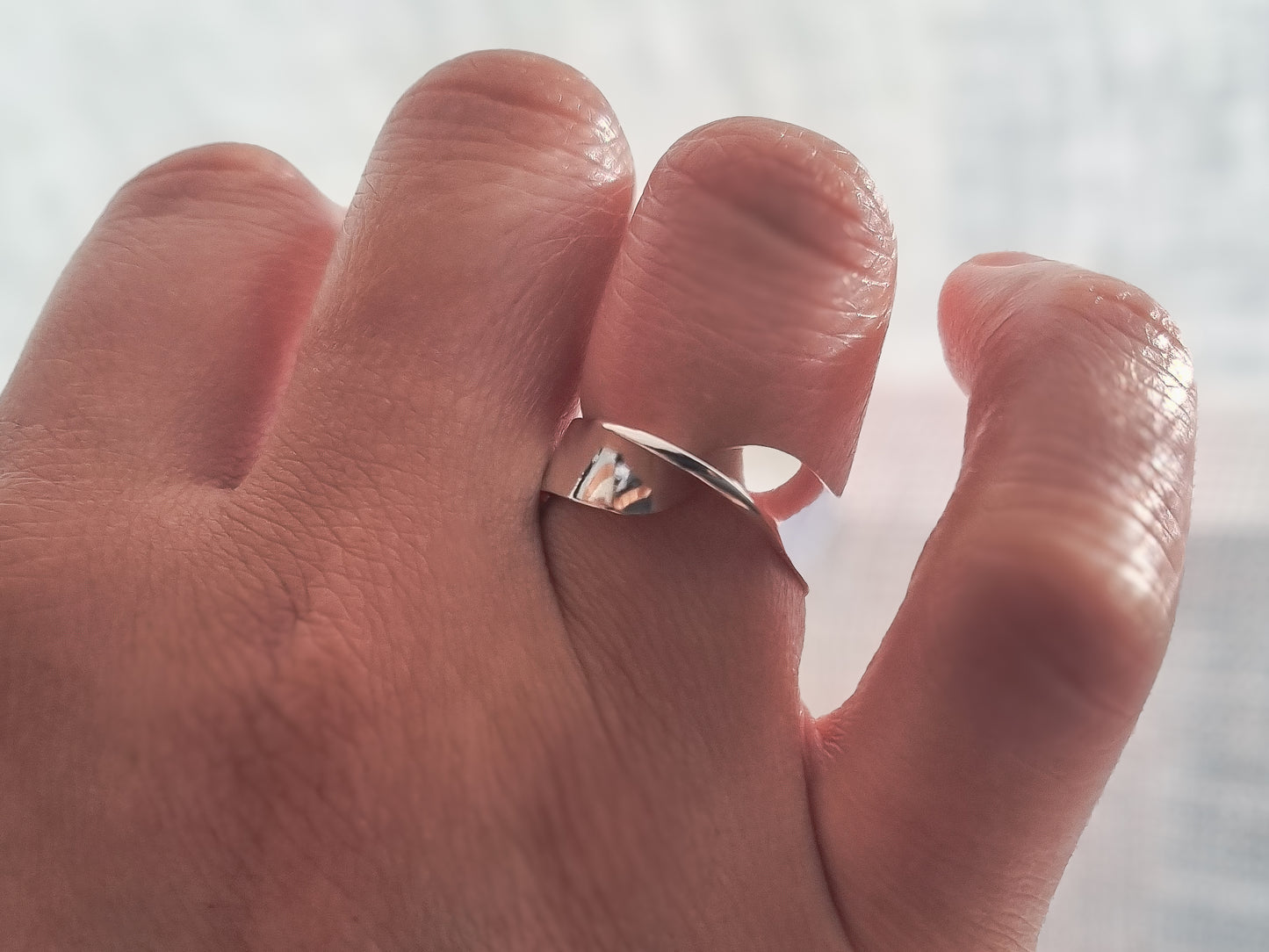 MOBIUS Ring