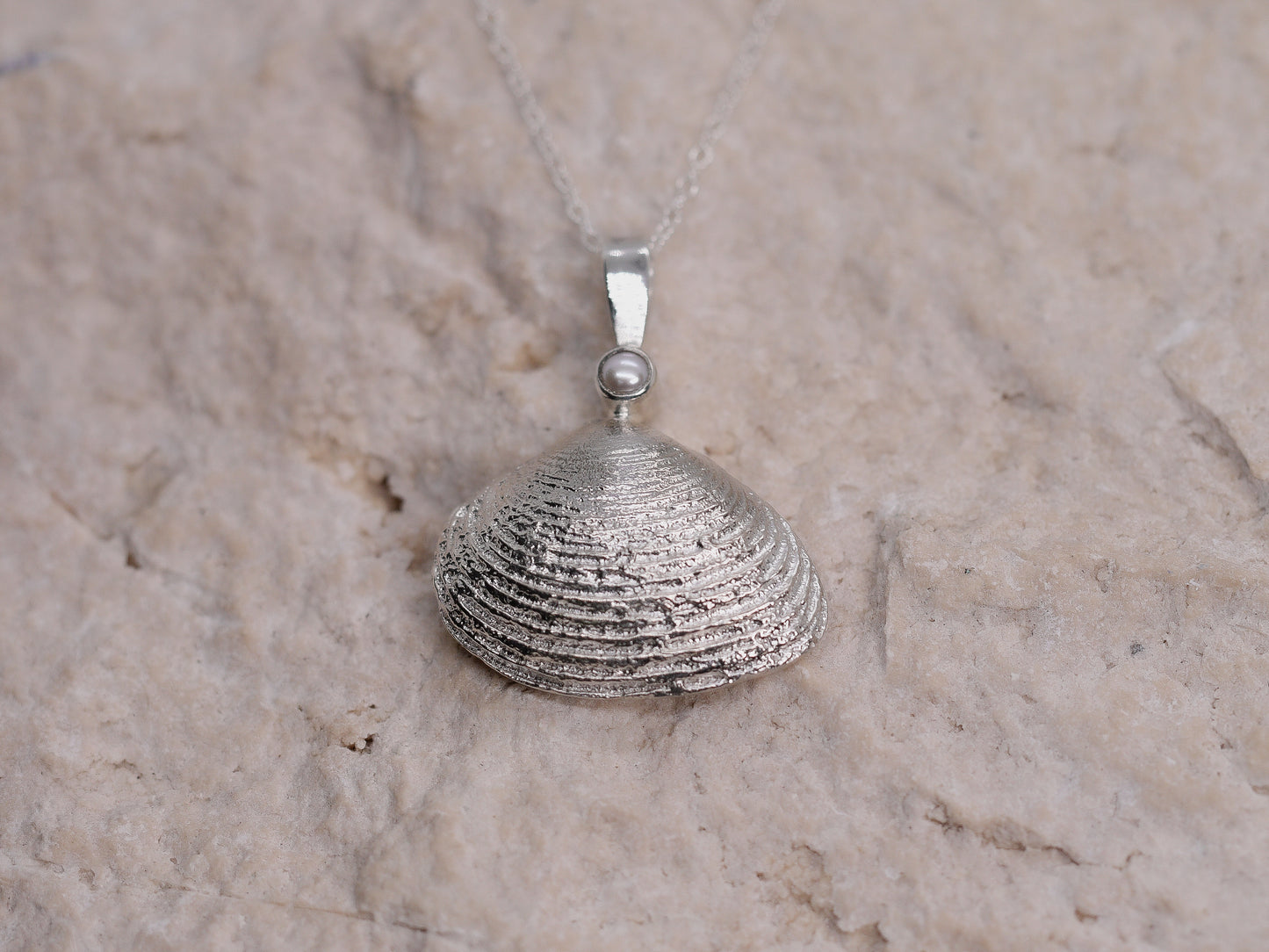 CLAM SHELL Pendant Necklace from Half Moon Bay