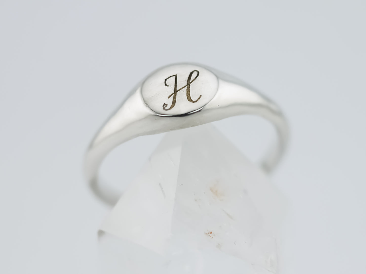 Dainty Round Signet Ring - Personalised Initial