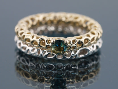 MALACOPIA Ring with Teal Sapphire