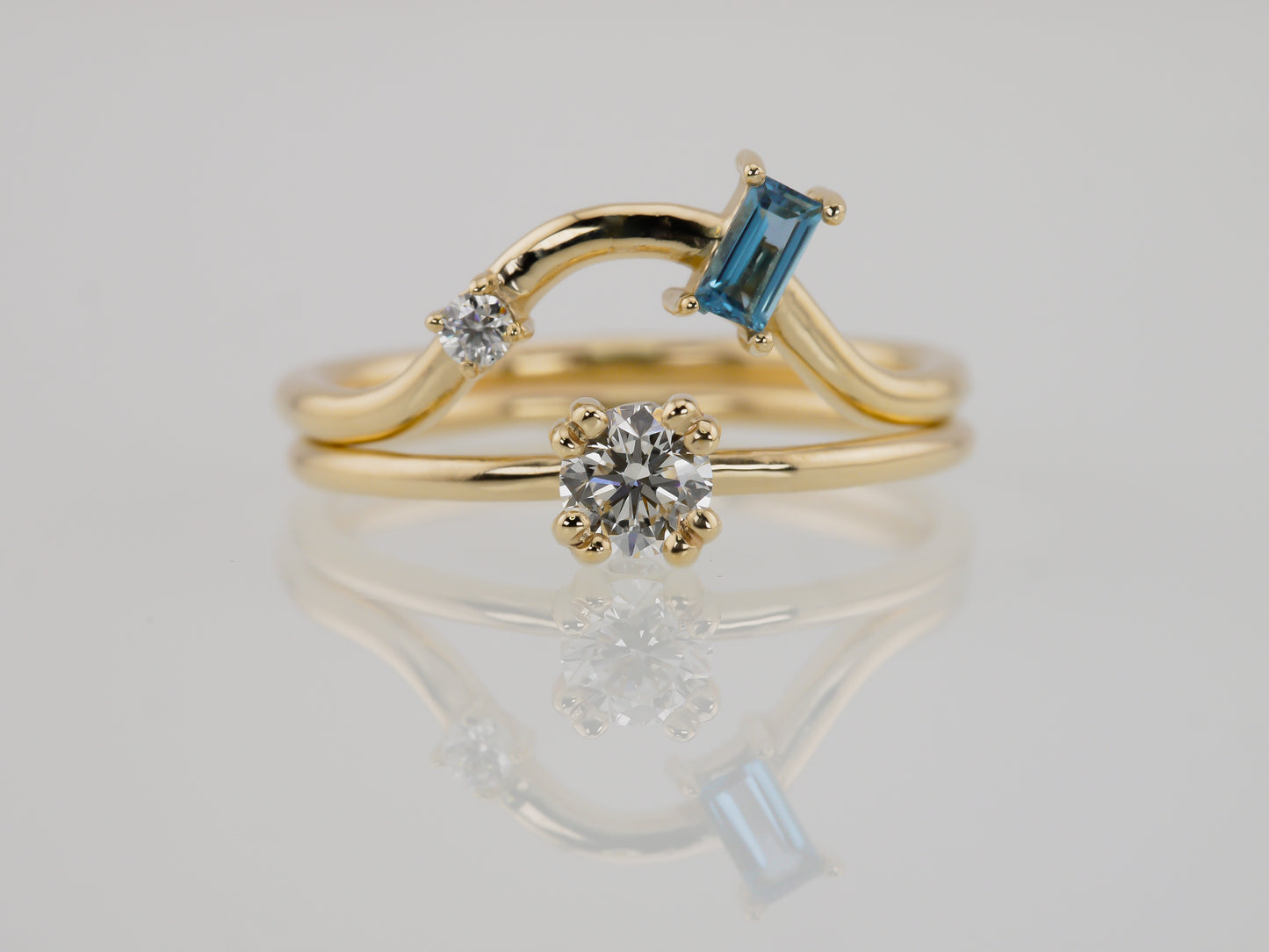 NEPHELAI Contour Ring - Moissanite & London Blue Topaz