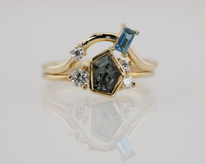 NEPHELAI Contour Ring - Moissanite & London Blue Topaz