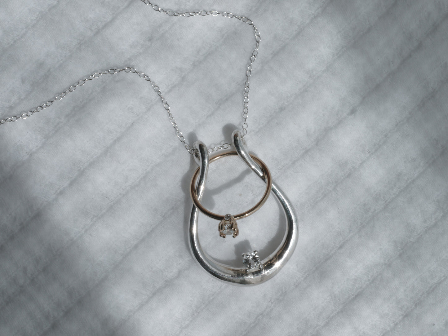 MEDEA II Ring Holder Necklace - White Topaz