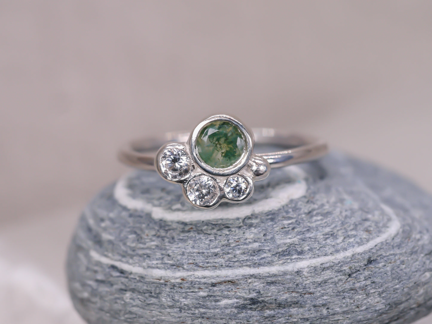 HALLEY Cluster Ring - Moss Agate and White Sapphires