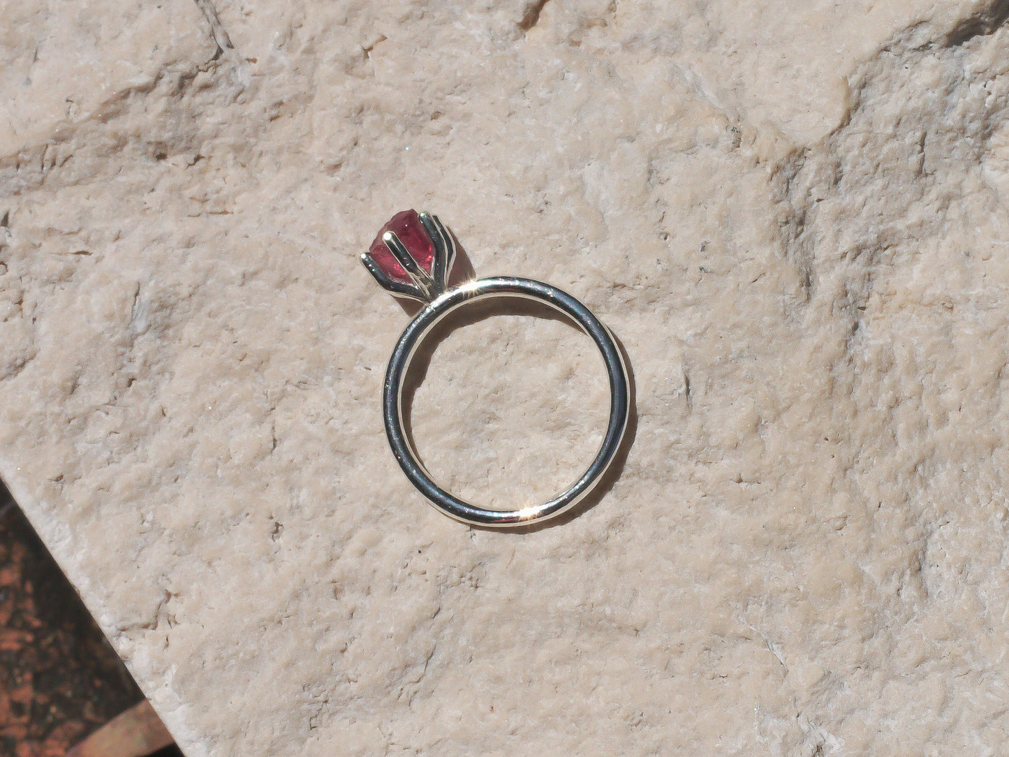 ARTEFACT Raw Solitaire Ring