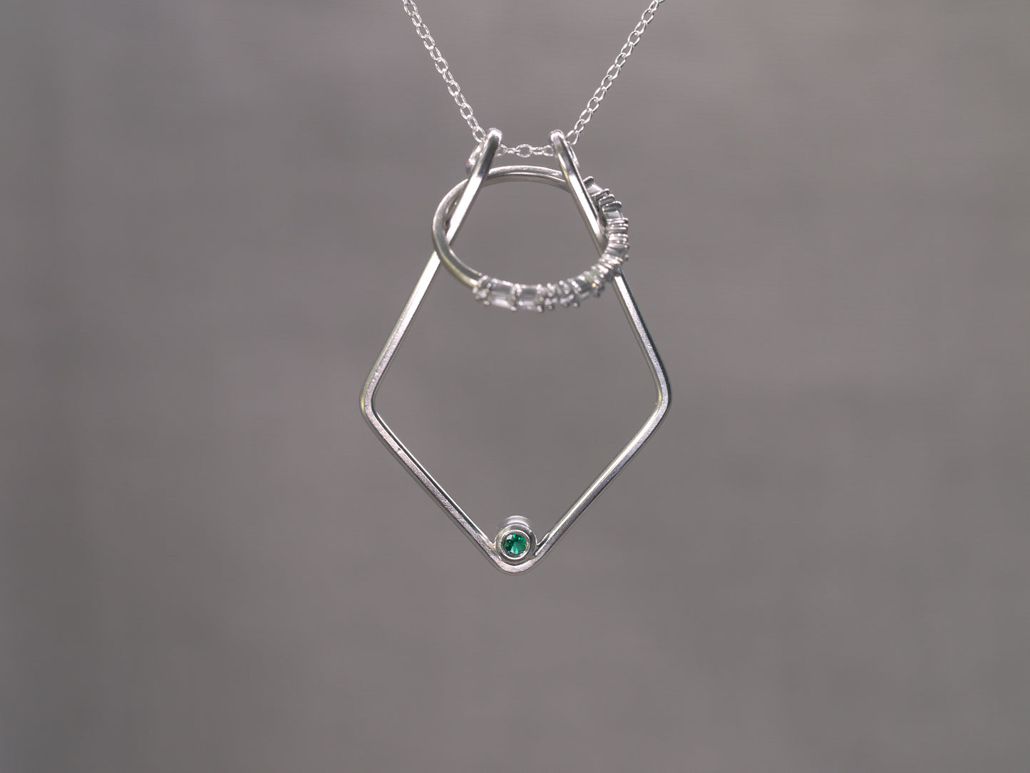 LYLA Ring Holder Necklace - Emerald