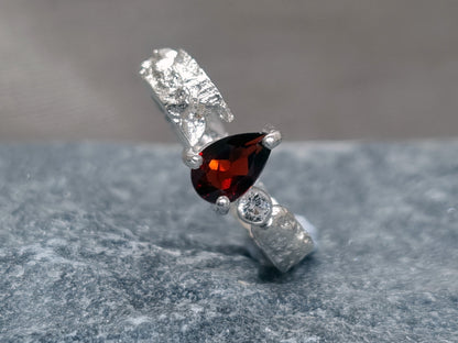 CRIMSON DROPLET Terra Ring - Red Garnet and White Sapphire